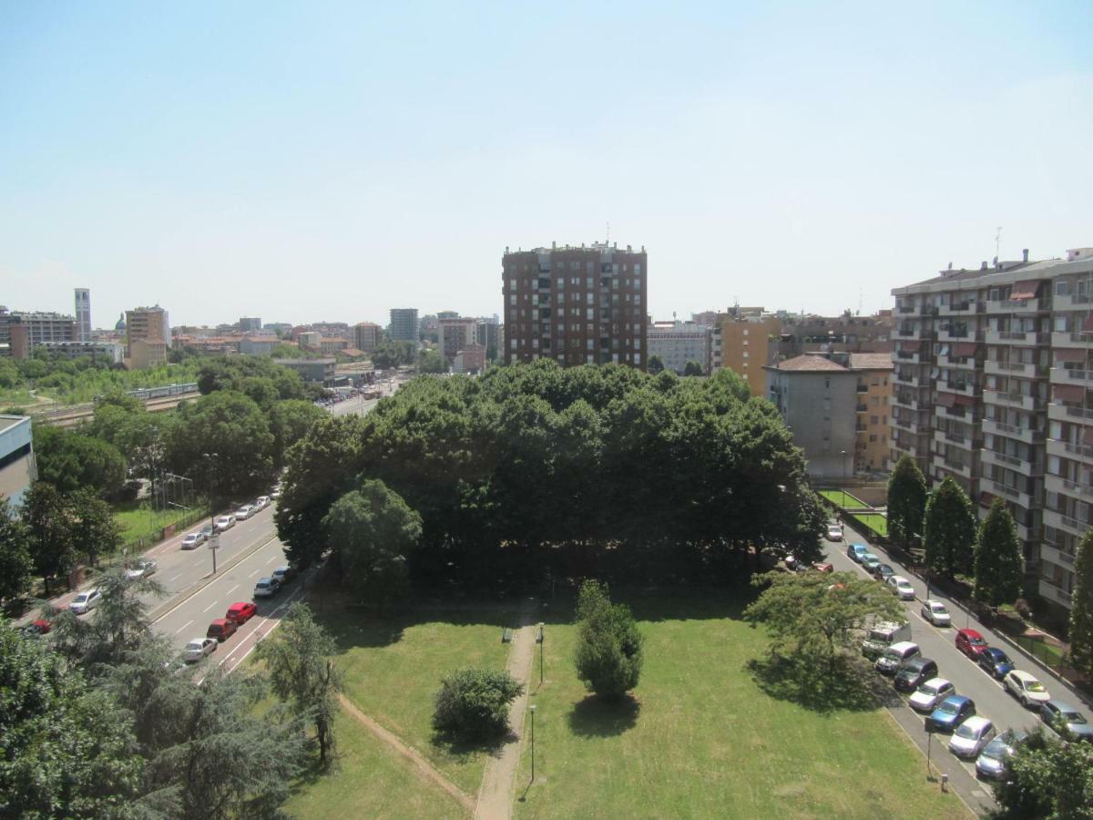Station Home Sesto San Giovanni Exterior photo